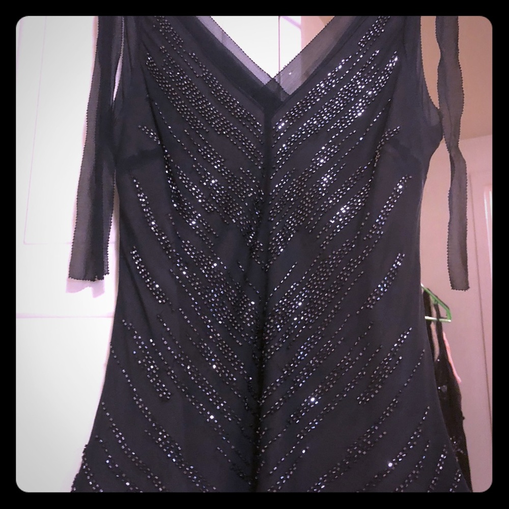 Beautiful Black Sleeveless Elegant Tank Top